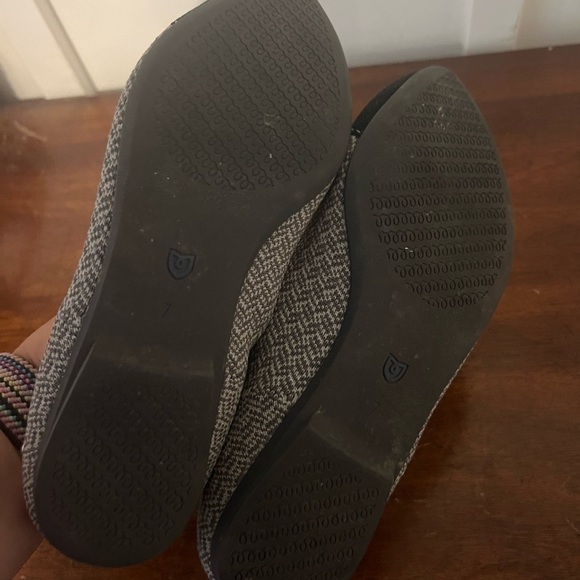 Rothy's Black and Gray Women's Flats size 7 in excellent condition - Picture 5 of 8